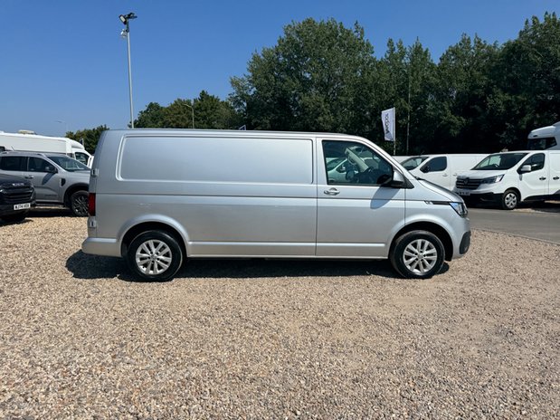 Volkswagen Transporter LWB L2H1 [SOLD SM] Low Roof Highline T30 Air Con Alloys Camera 5