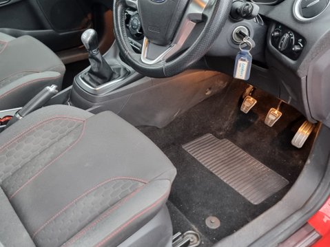 Ford Fiesta ST-LINE 27