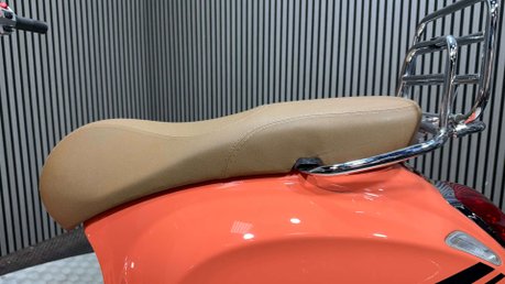 Piaggio Vespa Primavera 2018 ONLY 13K LONG MOT GREAT COLOUR SCHEME 125CC SCOOTER 39