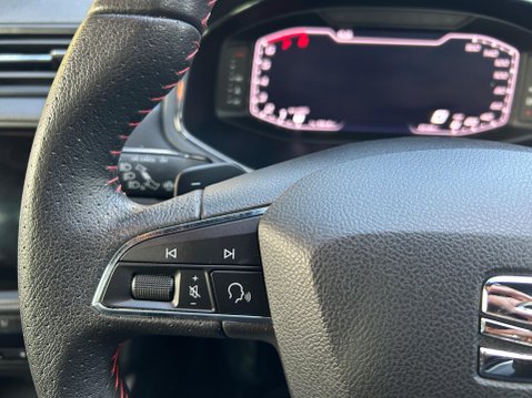 SEAT Ibiza TSI FR SPORT DSG 32