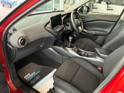 Nissan Juke 1.0 DIG-T Acenta Premium Euro 6 (s/s) 5dr 28