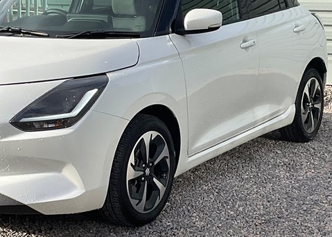 Suzuki Swift 1.2 Mild Hybrid Ultra AUTO 5