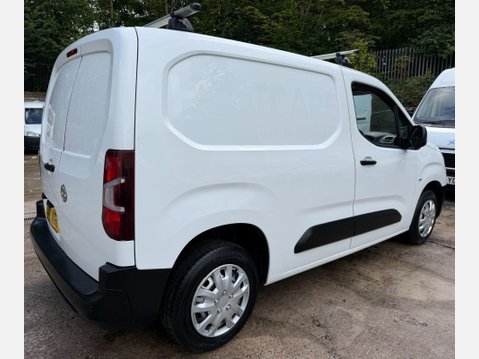 Vauxhall Combo 1.5 Turbo D 2000 Dynamic Panel Van 4dr Diesel Manual L1 H1 Euro 6 (100 ps) 10