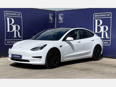 Tesla Model 3 Saloon 4dr Electric Auto RWD (241 bhp) 9