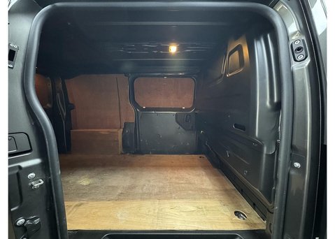 Vauxhall Vivaro 1.5 Turbo D 2700 Pro Panel Van 6dr Diesel Manual L1 H1 Euro 6 (s/s) (120 ps 31