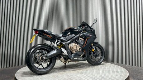 Honda CBR 2023 ONLY 4K LONG MOT WARRANTY 1 OWNER 650CC 2