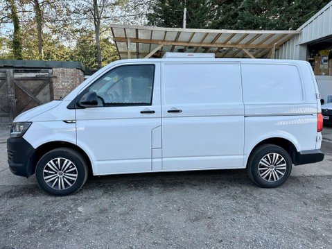 Volkswagen Transporter 2.0 TDI T32 Startline DSG FWD SWB Euro 6 (s/s) 5dr 9