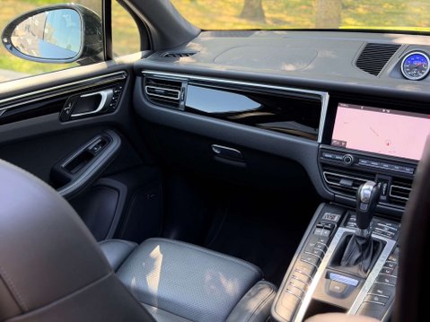 Porsche Macan 3.0 Macan S Semi-Auto 4WD 5dr 30