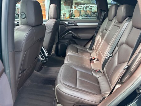 Porsche Cayenne 3.0 V6 E-Hybrid S 5dr Petrol Plug-in Hybrid TiptronicS 4WD Euro 6 (416ps) 11