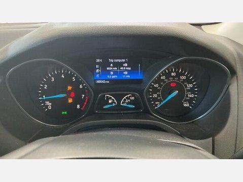 Ford Focus 1.0T EcoBoost Zetec Euro 6 (s/s) 5dr 8