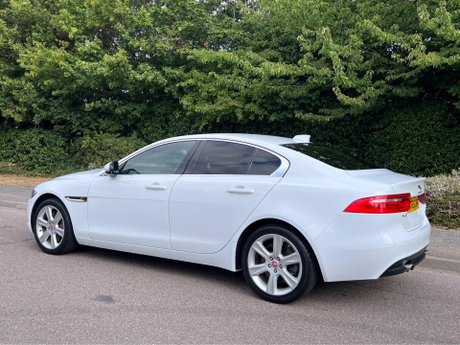 Jaguar XE 2.0i Portfolio Auto AWD Euro 6 (s/s) 4dr 85