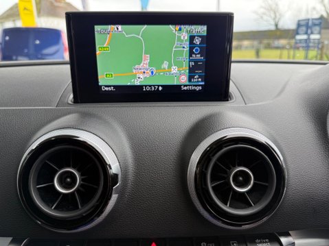 Audi A3 2.0 TDI S line Sportback Euro 6 (s/s) 5dr (Nav) 31