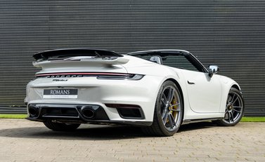 Porsche 911 Turbo S Cabriolet (992) 4
