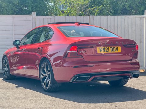 Volvo S60 2.0 B5 MHEV R-Design Saloon 4dr Petrol Hybrid Auto Euro 6 (s/s) (250 ps) 8