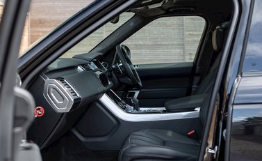 Land Rover Range Rover Sport 4.4 SDV8 Autobiography Dynamic 16