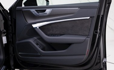 Audi RS6 Avant Vorsprung 21