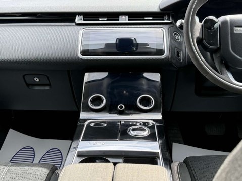 Land Rover Range Rover Velar 3.0 SD6 V6 HSE SUV 5dr Diesel Auto 4WD Euro 6 (s/s) (300 ps) 51