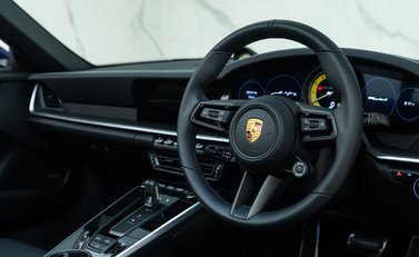 Porsche 911 Turbo S Cabriolet (992) 14