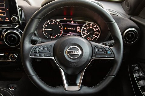Nissan Juke DIG-T TEKNA PLUS DCT 21