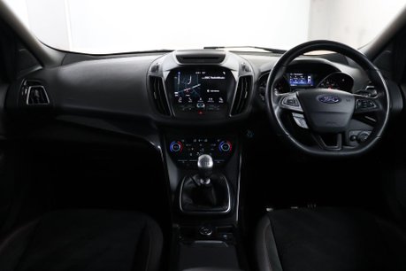 Ford Kuga ST-LINE 41