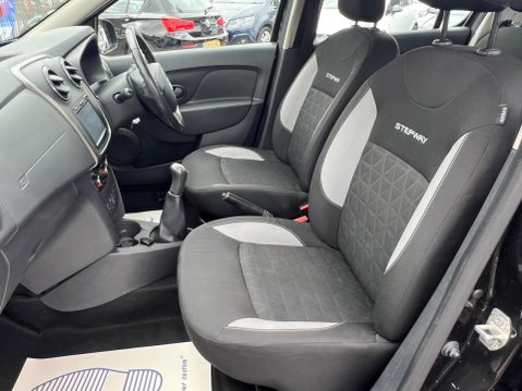 Dacia Sandero Stepway 0.9 TCe Laureate Euro 5 5dr 26