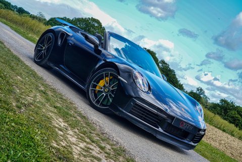 Porsche 911 TURBO S PDK 19