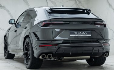 Lamborghini Urus PERFORMANTE 10