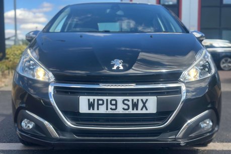 Peugeot 208 1.2 PureTech Signature Hatchback 5dr Petrol Manual Euro 6 (s/s) (82 ps) 7