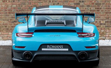 Porsche 911 (991) GT2 RS 5
