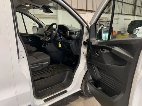 Nissan Primastar DCI TEKNA L2H1 16