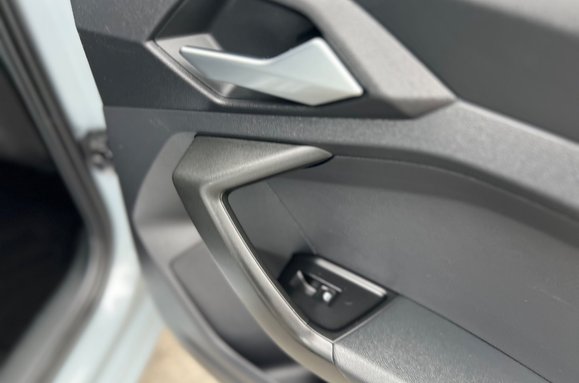 Audi A1 SPORTBACK 1.0 TFSI TECHNIK 33