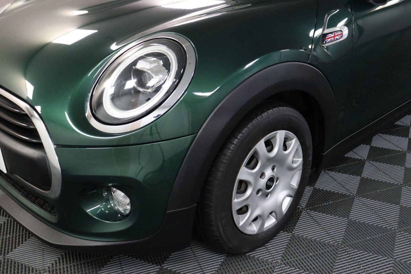 2018 MINI Hatch — image 27