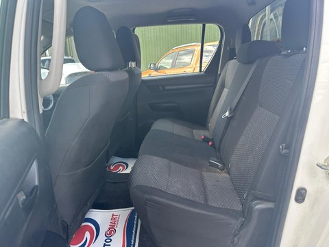 Toyota Hilux ACTIVE 4WD D-4D DCB 12