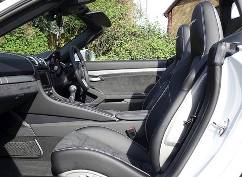 Porsche Boxster Spyder 24