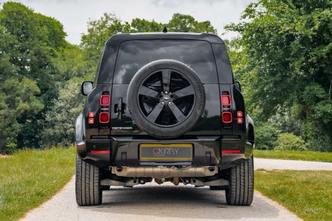 Land Rover Defender P400e XS Edition 25