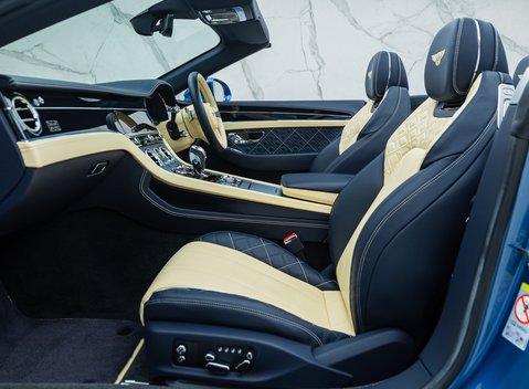 Bentley Continental GTC W12 First Edition 23