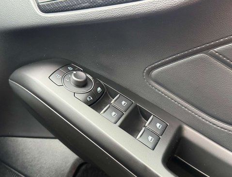 Ford Focus 1.5 Focus ST-Line EcoBlue Auto 5dr 38