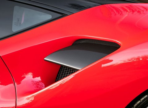 Ferrari 488 GTB 25