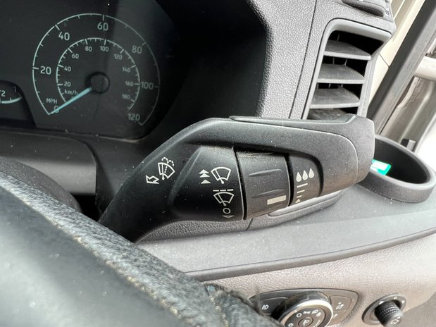 Ford Transit MWB L2H2 (SOLD) Medium Roof Trend 300 Air Con Sensors EURO 6 NO VAT 43