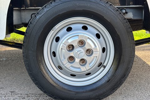 Citroen Relay 35 L3 140 ps BlueHdi Lo Loader Luton - Air Con 27