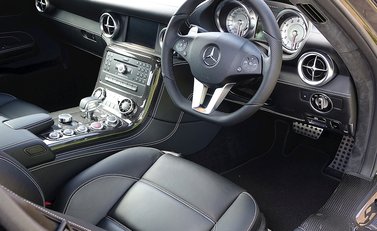 Mercedes-Benz SLS AMG 14