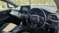Toyota C-HR 1.8 VVT-h Icon SUV 5dr Petrol Hybrid CVT Euro 6 (s/s) (122 ps) 6