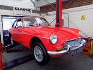 MG B GT 64