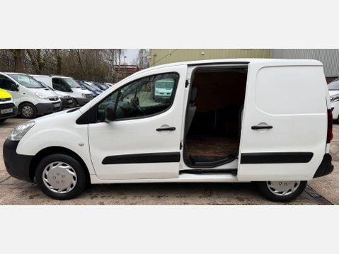 Citroen Berlingo 1.6 HDi 625 Enterprise Panel Van 5dr Diesel Manual L1 (Euro 5) (135 g/km, 7 21