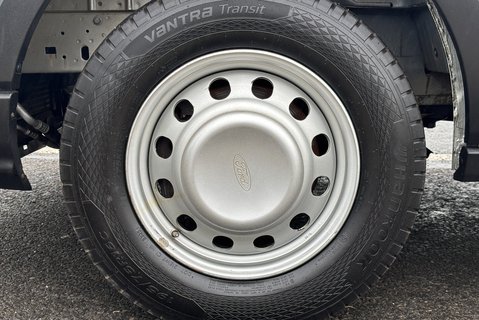Ford Transit 350 Drw L2 130ps Single Cab Dropside - Air Con & Sat Nav 28