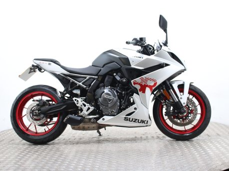 Suzuki GSX-8R GSX 800 FRQM4 GSX-8R