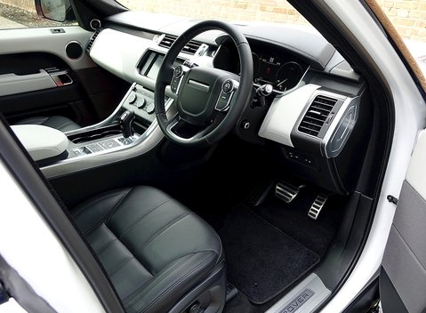 Land Rover Range Rover Sport 3.0 SDV6 HSE Dynamic 13