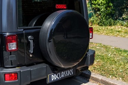 Jeep Wrangler SAHARA CRD By Kahn's The Chelsea Truck Company 13