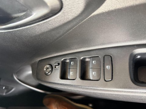 Hyundai i10 1.2 Premium Auto Euro 6 (s/s) 5dr 35