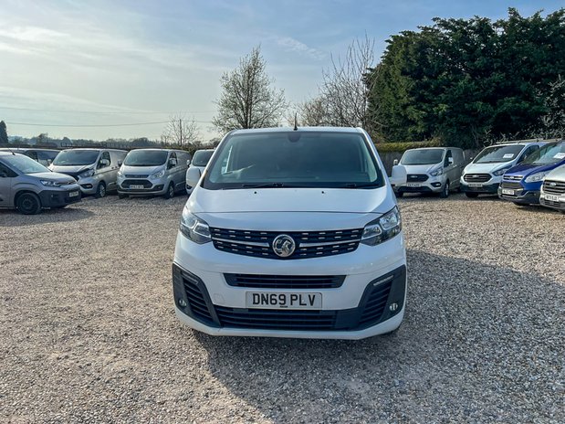 Vauxhall Vivaro LWB L2H1 Low Roof Sportive 2900 Air Con Sensors EURO 6 NO VAT 3